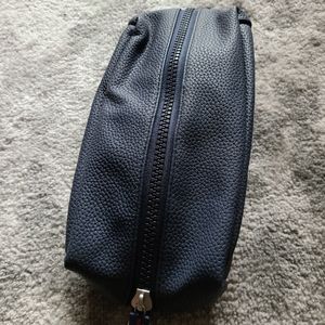 New CLARINS TOILETRY BAG TRAVEL/STORAGE.. Conditio